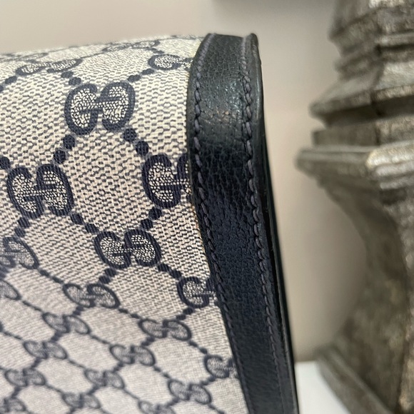 💕Vintage Gucci Clutch - Picture 10 of 16
